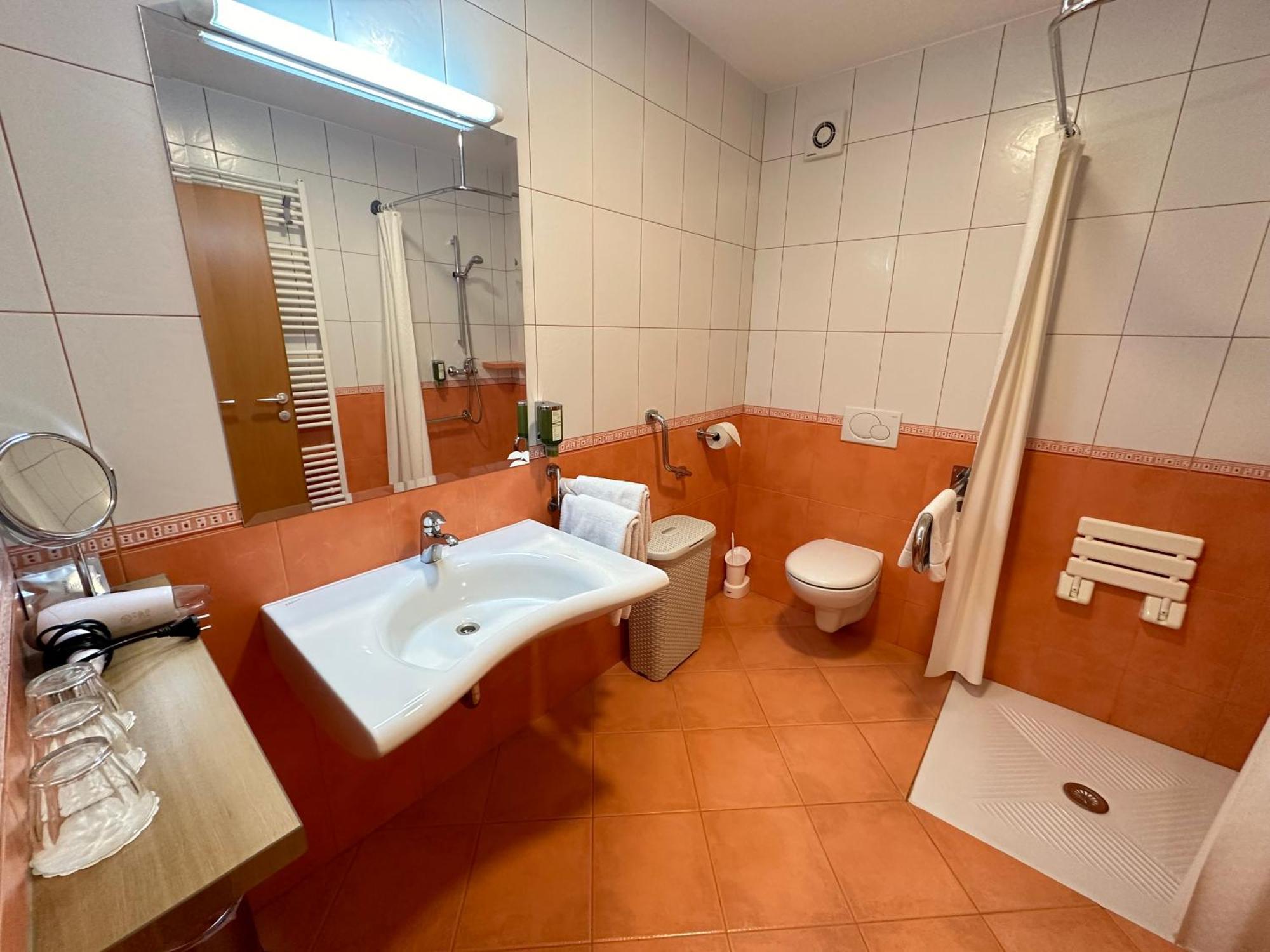 Boutique Hotel Loka Škofja Loka エクステリア 写真
