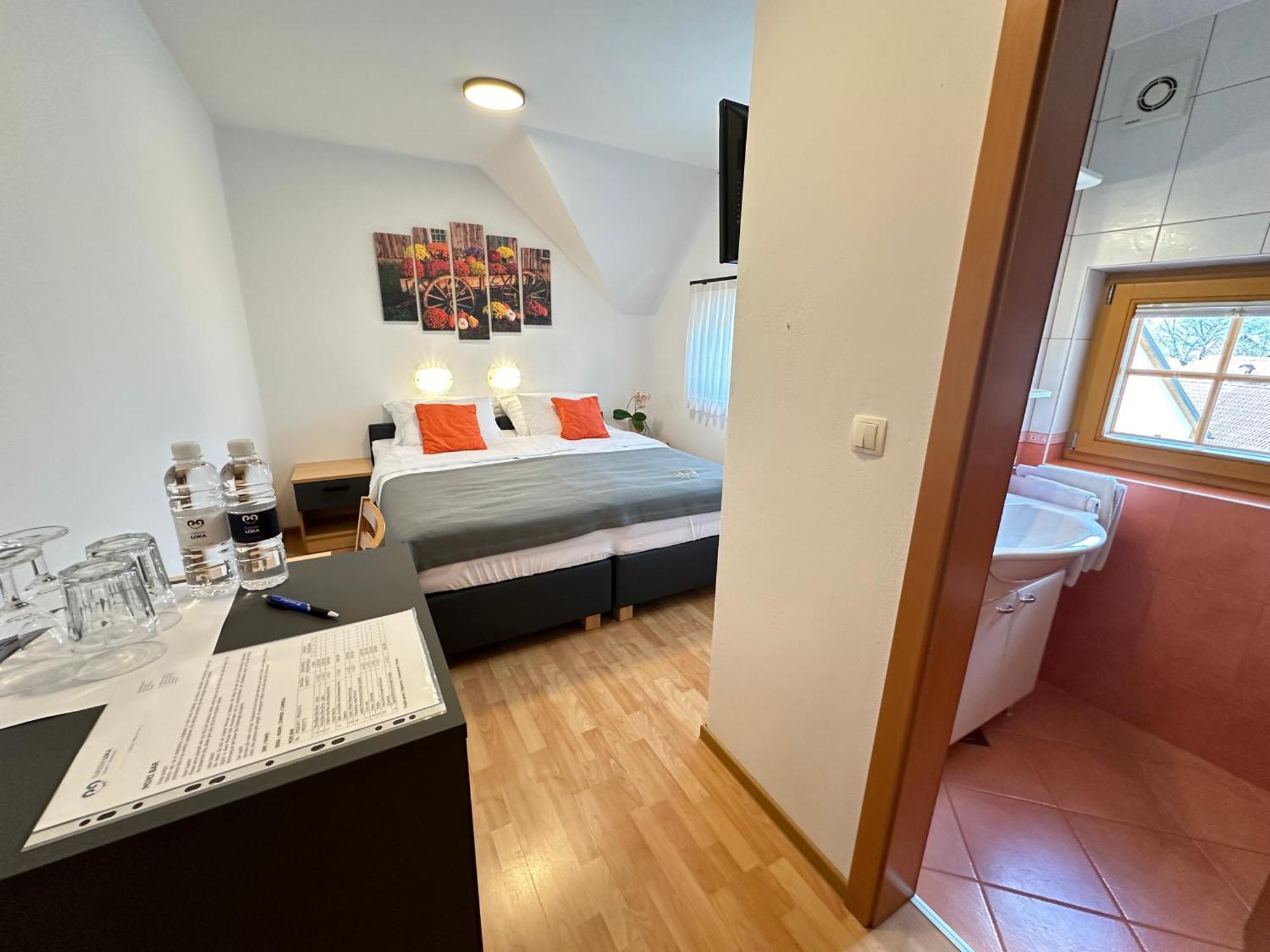 Boutique Hotel Loka Škofja Loka エクステリア 写真